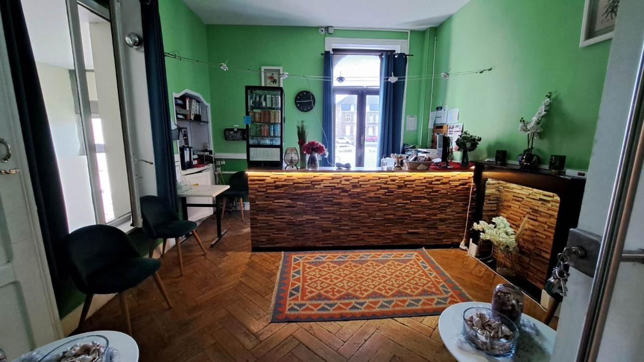 Hotel Melissa Péruwelz エクステリア 写真