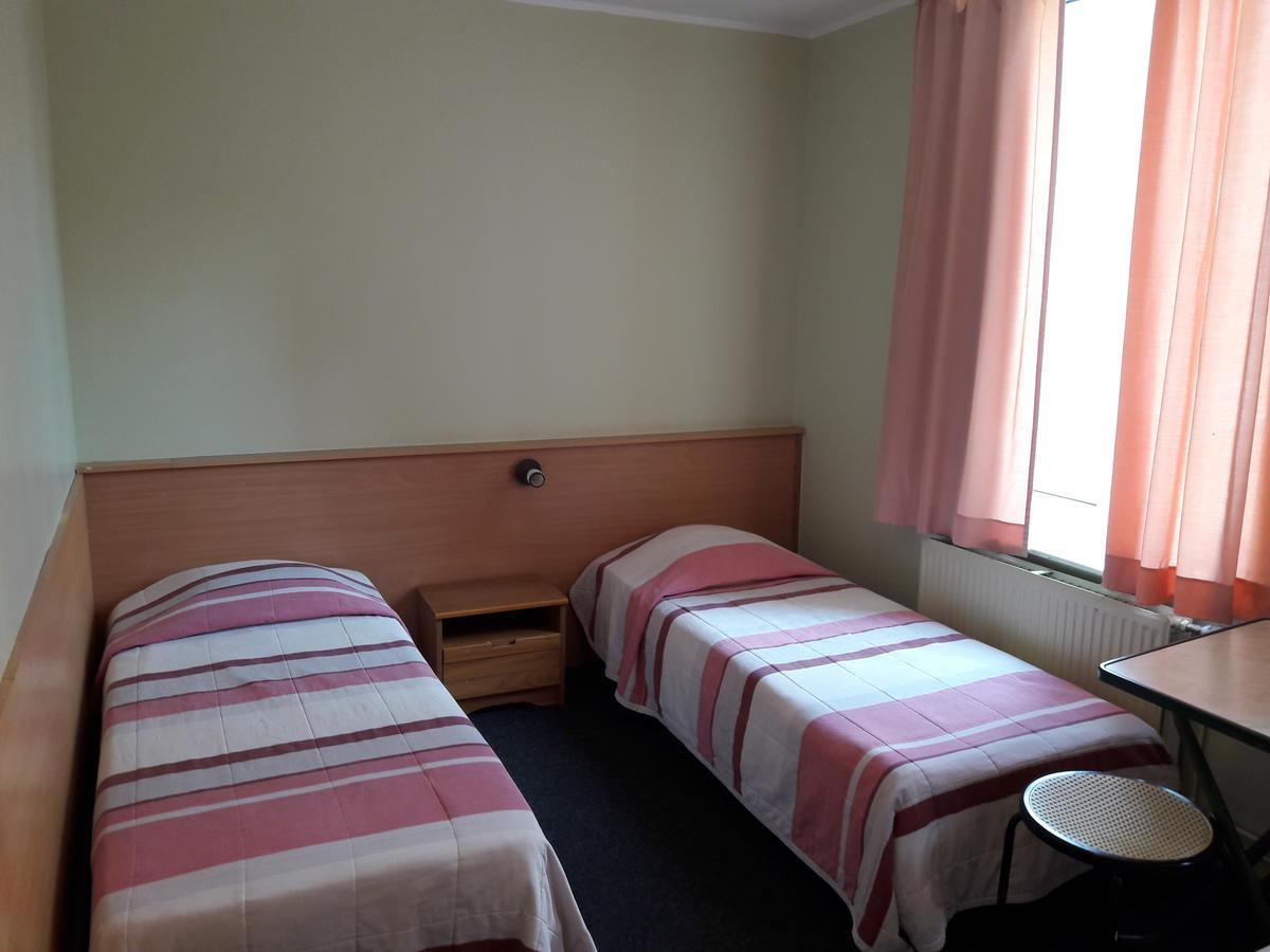 Hotel Melissa Péruwelz エクステリア 写真